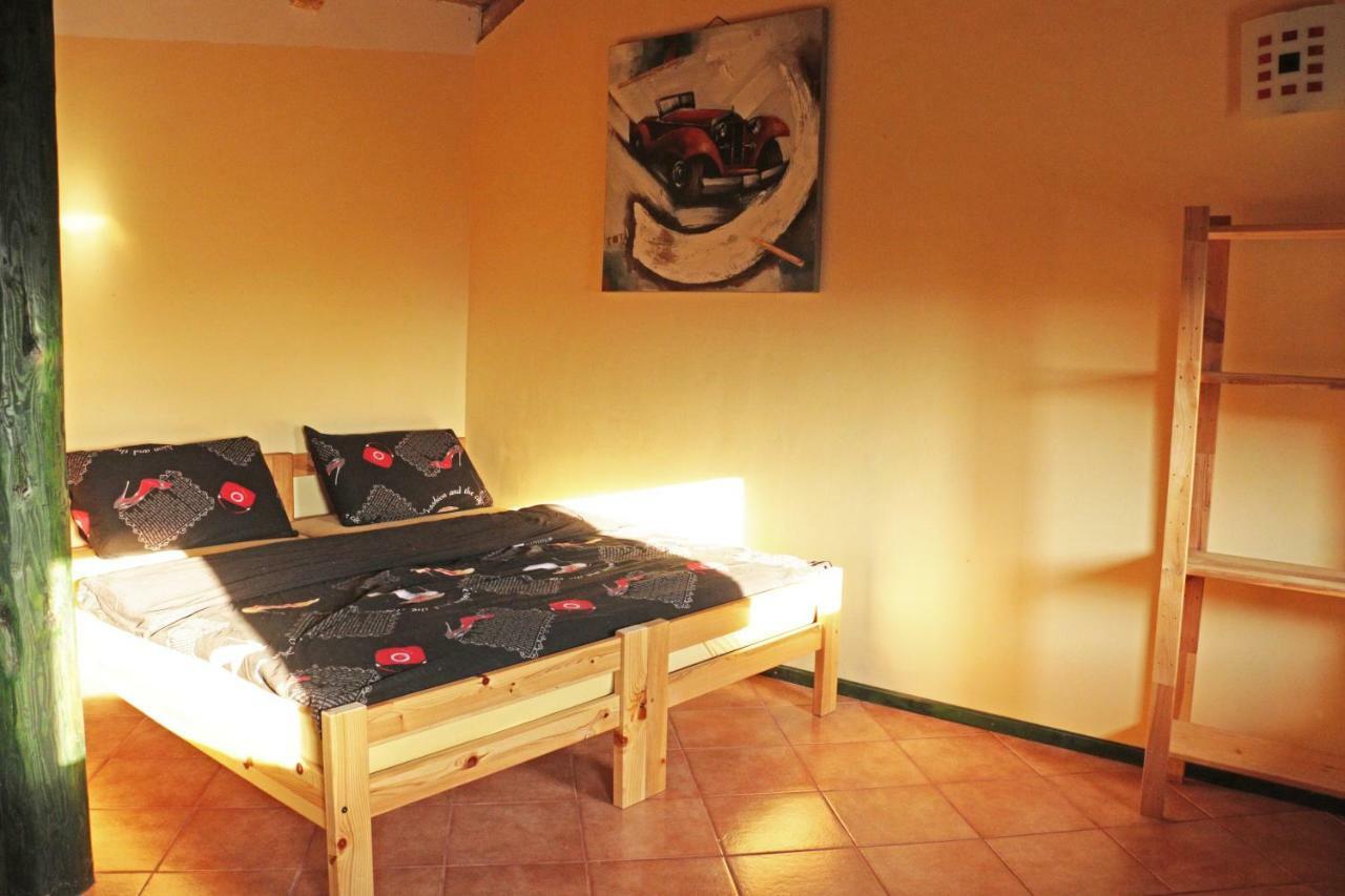 Stonehouse Apartment โนวาโกริคา ภายนอก รูปภาพ