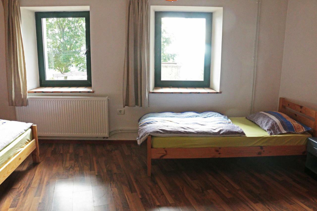 Stonehouse Apartment โนวาโกริคา ภายนอก รูปภาพ