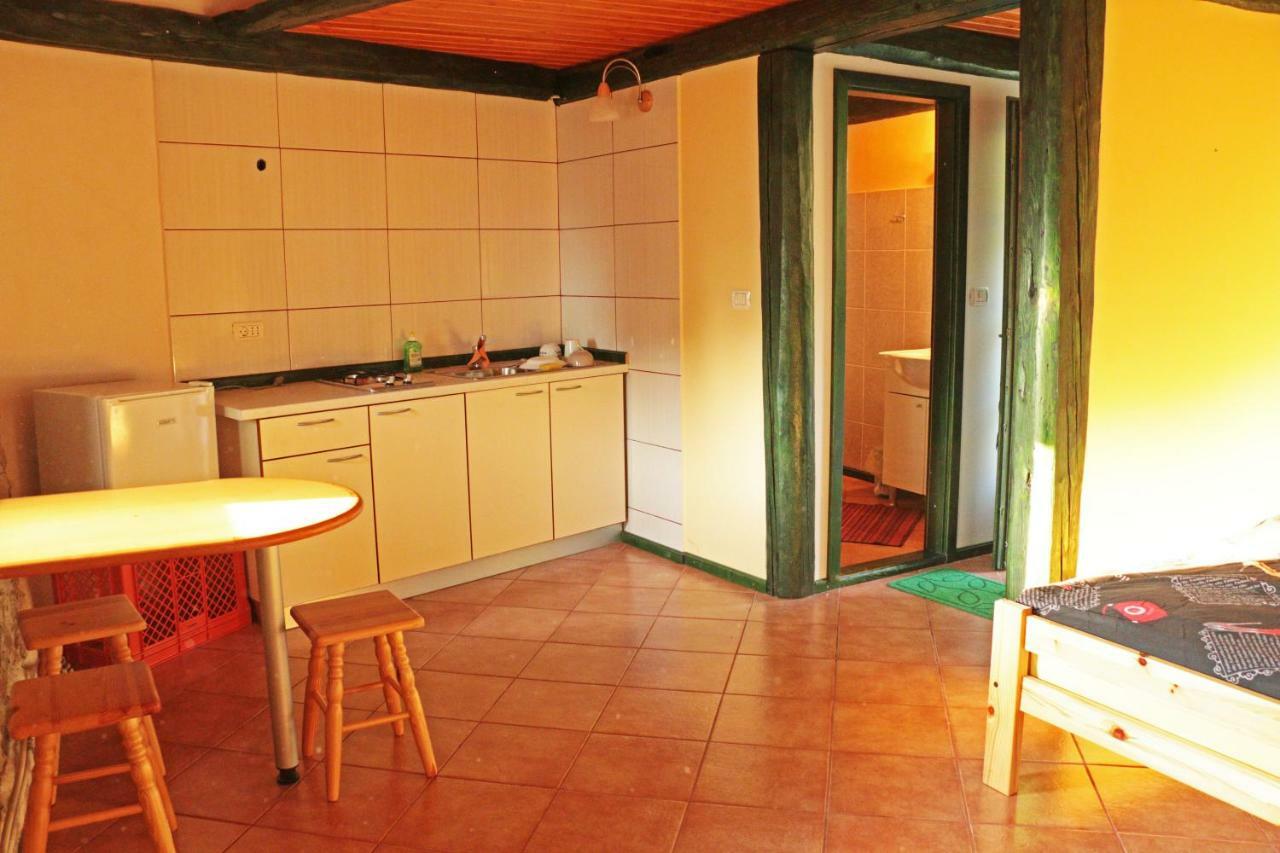 Stonehouse Apartment โนวาโกริคา ภายนอก รูปภาพ